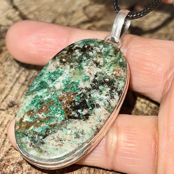Chrysocolla Azurite Pendant 2 1/2” - Picture 7 of 11